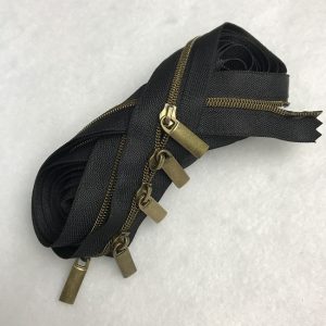 Zipper Pull for #5 Plastic Zipper - Black - Ghee's, HandBag Patterns